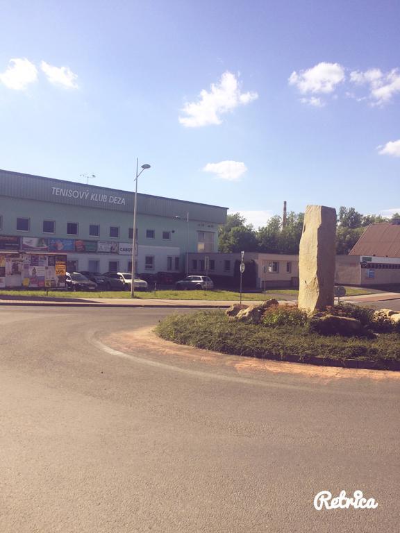 Valašské Meziříčí Penzion Tenis Klub Deza מראה חיצוני תמונה